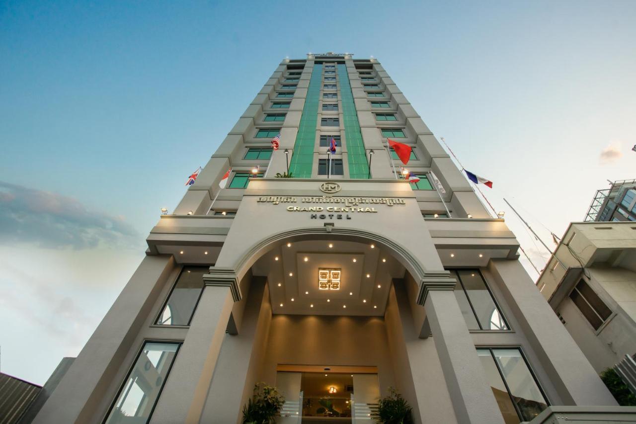 Hm Grand Central Hotel Phnom Penh Exterior photo